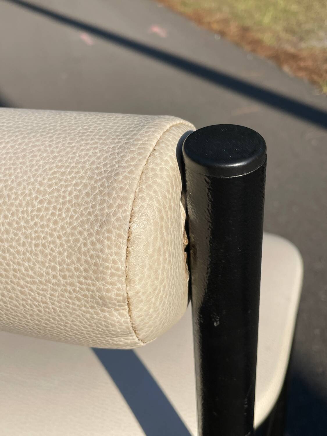Pair of 1980s high chairs in leather and metal