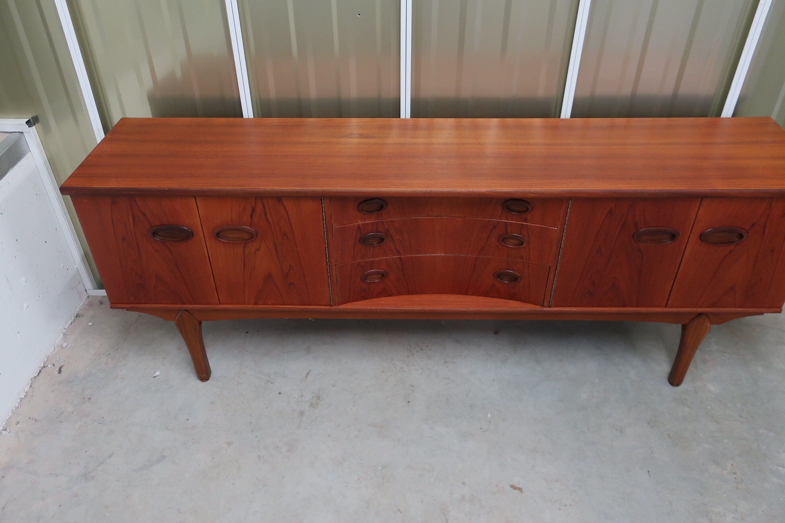 Atypical teak thread from the 60s