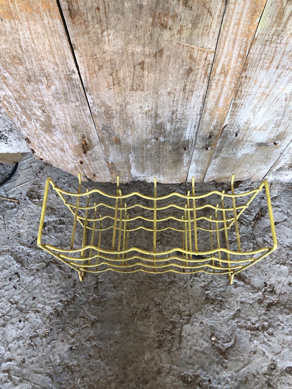 Old bottle holder holder yellow metal