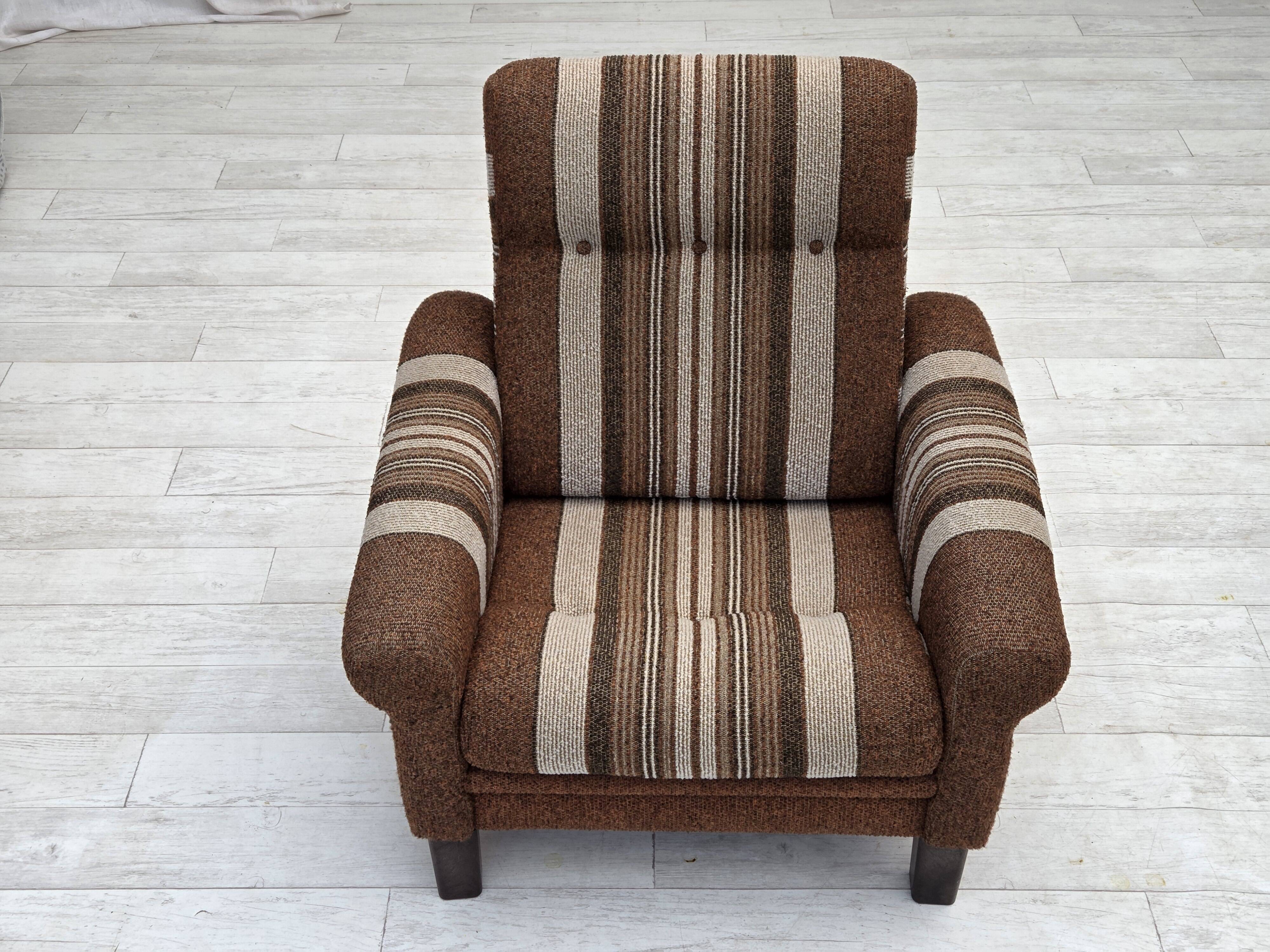 Danish club chair from the 1970s, original wool upholstery, original condition.