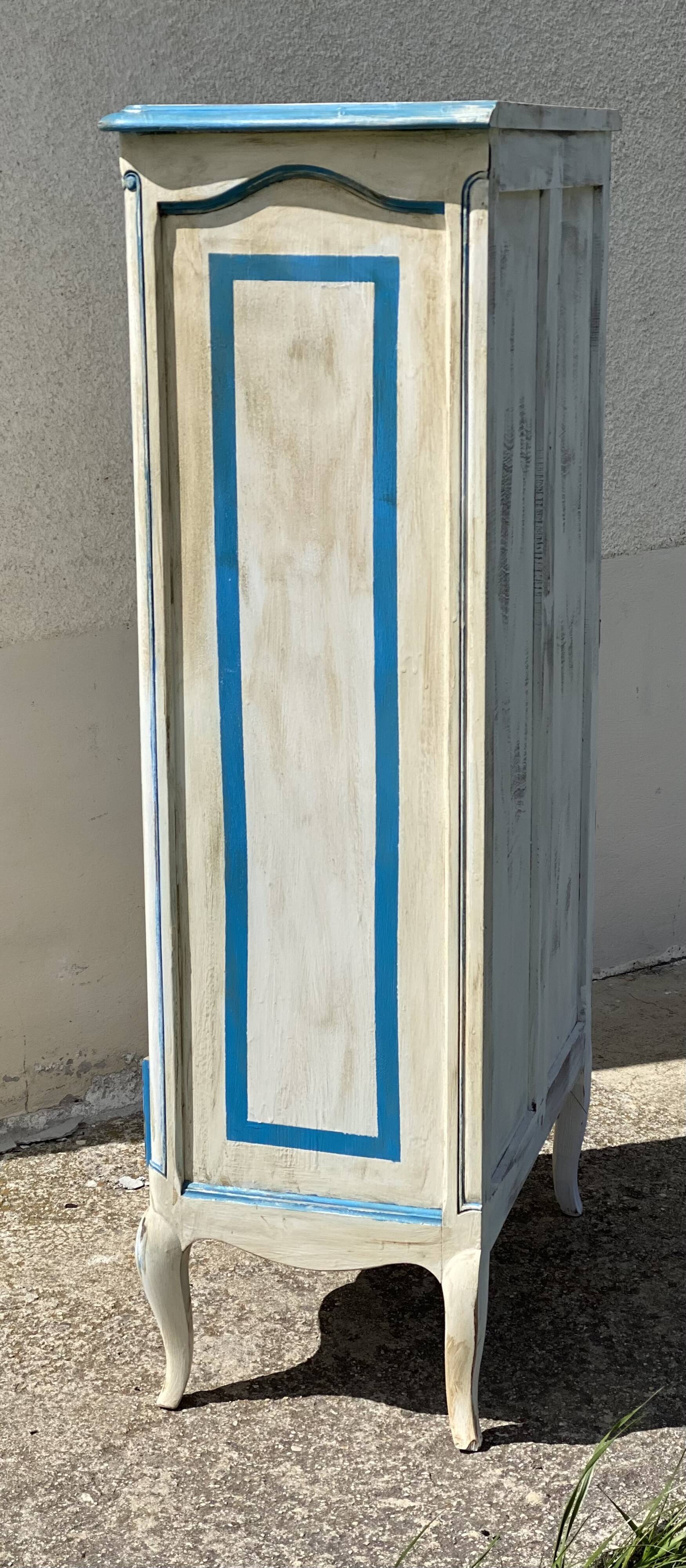 Weekly chest (7 drawers) patinated Provençal style