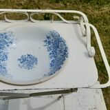 Meuble de toilette pliant en métal