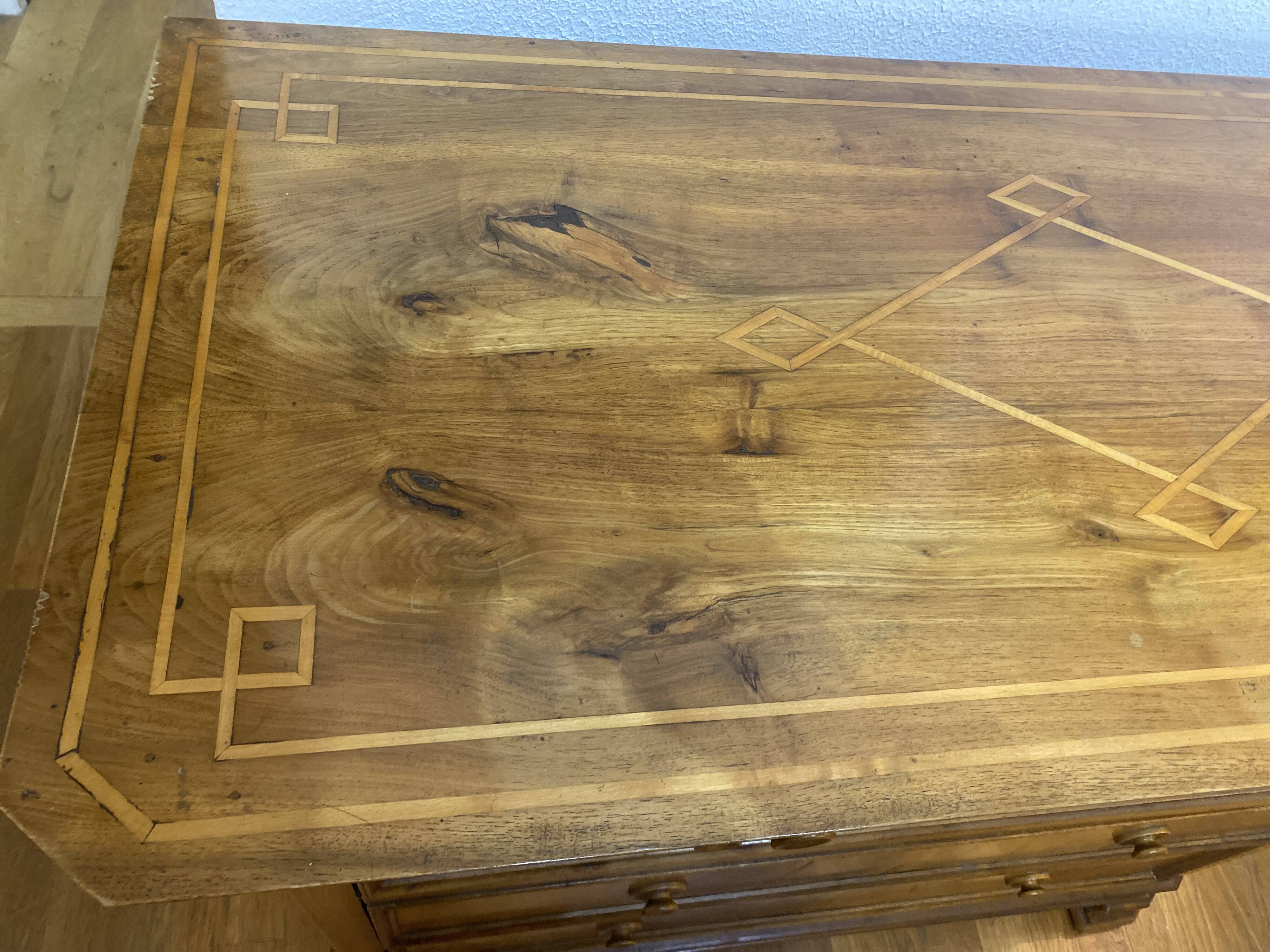 Louis Philippe chest of drawers in cherry wood