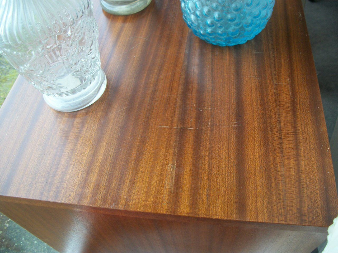 Vintage chest of drawerts