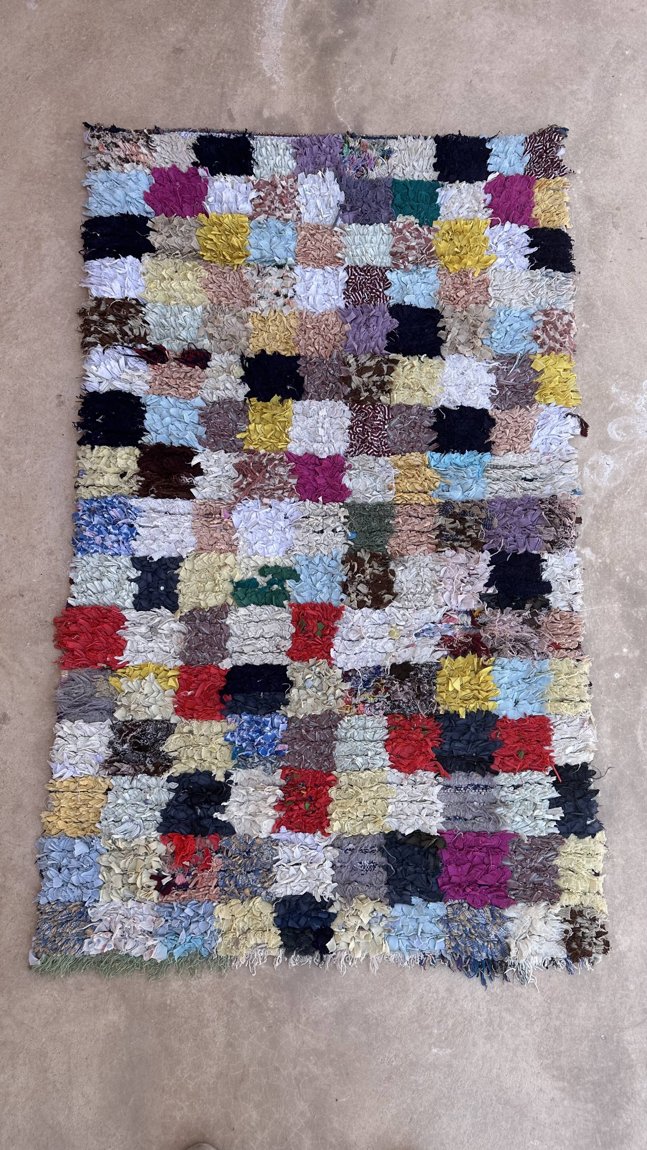 Colorful Moroccan rug - 100 x 168 cm