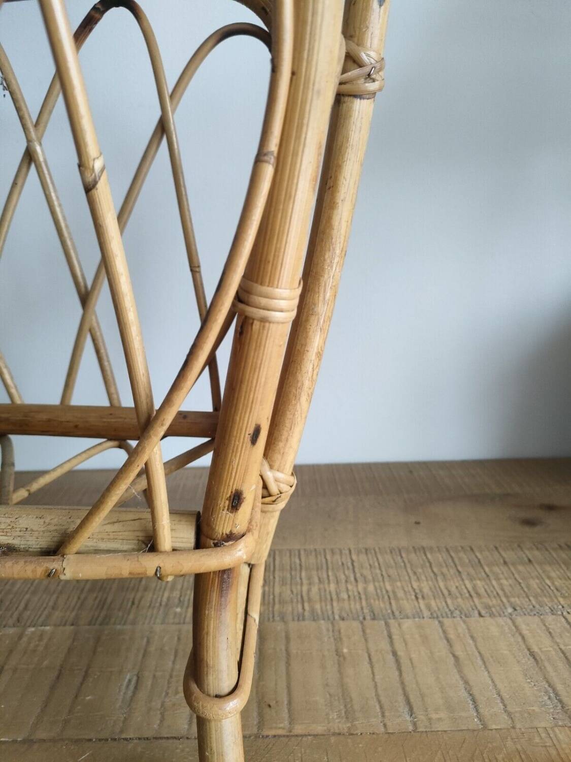 Large Rattan / Wicker Magazine Rack - Curved Shapes - Vintage - Old - 1960s