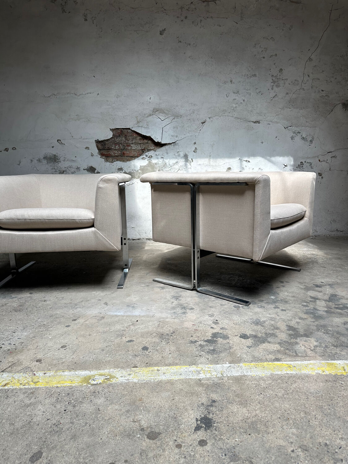 Set of two Artifort lounge chairs by Geoffrey Harcourt