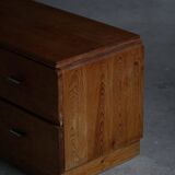 Mid-20th century Art Deco chest of drawers in pine with metal handles, 1940s.