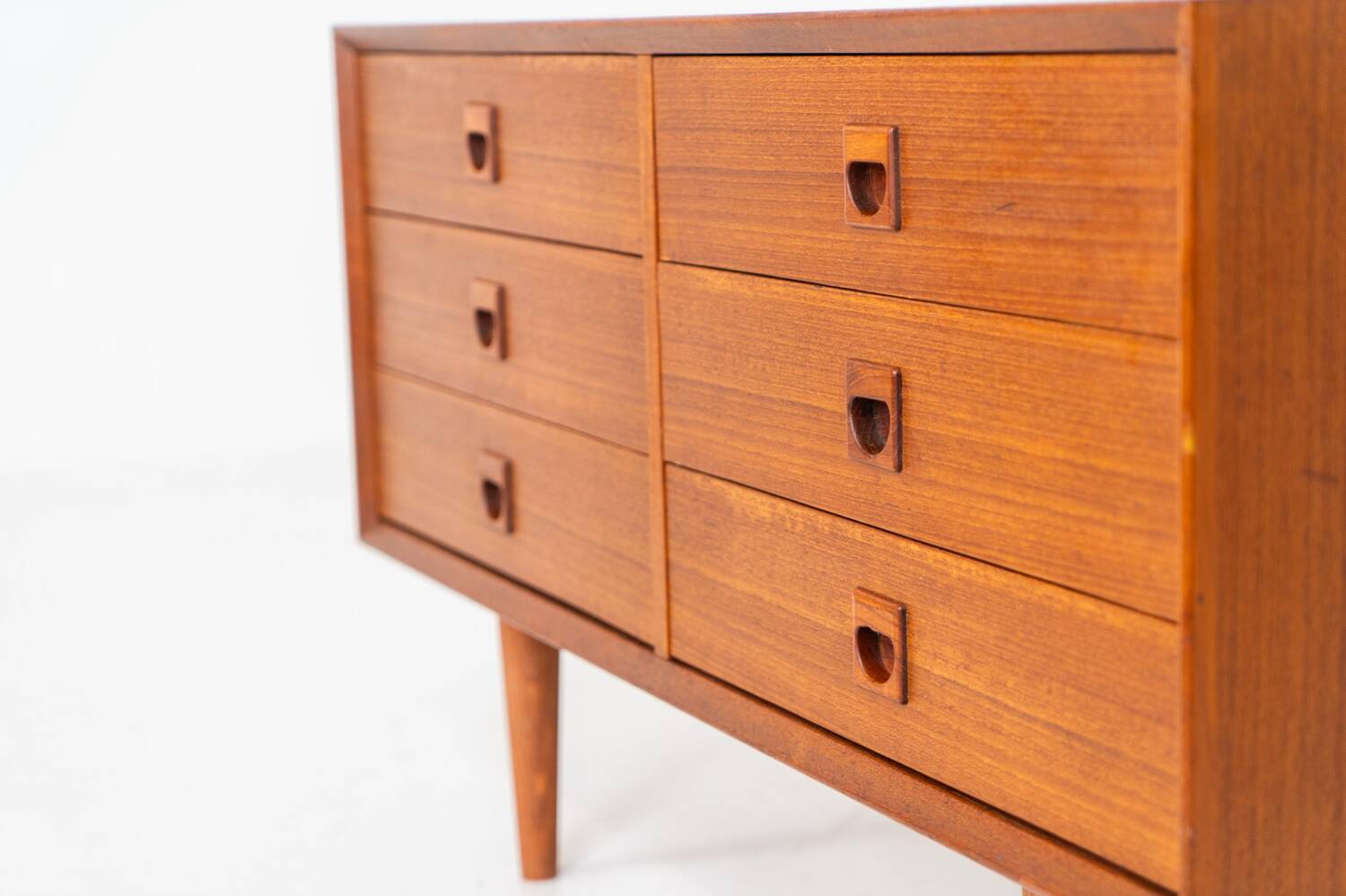 Commode basse par Erik Brouer pour Brouer Møbelfabrik (Danemark, 1960)