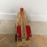 Truck solid wooden crane with lift arm