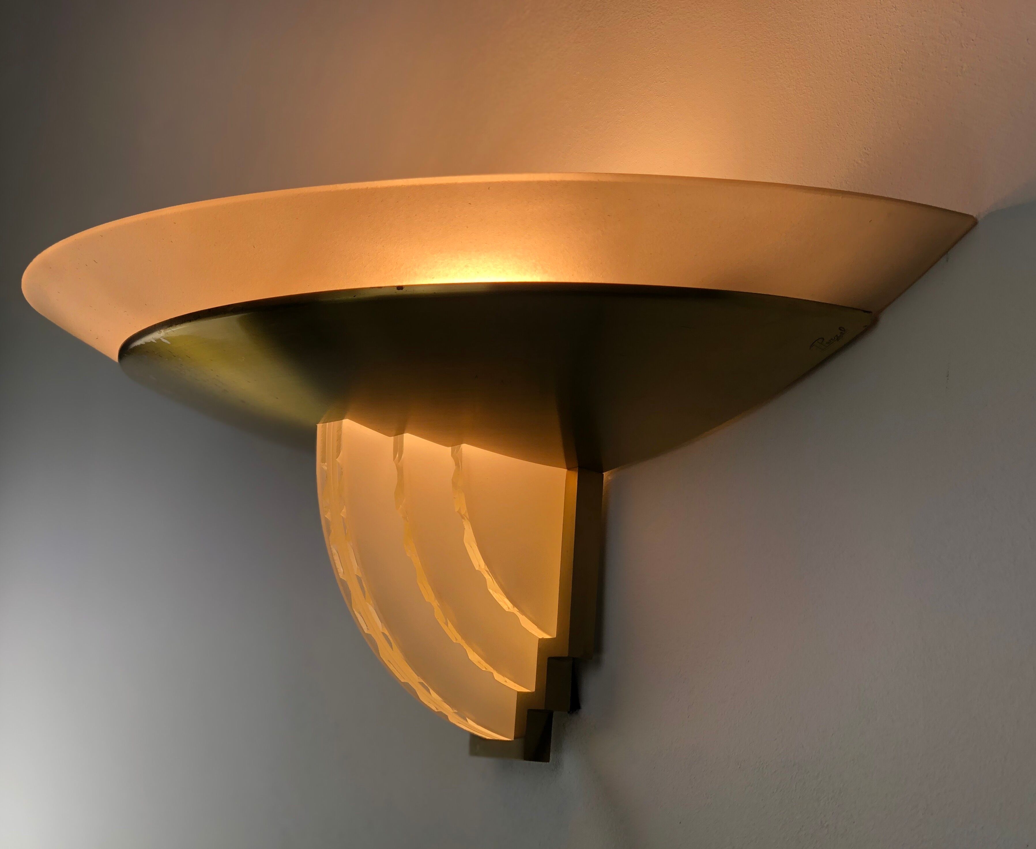 Wall lamp mod. 542bis Perzel in glass slabs cut vintage bronze frame 80