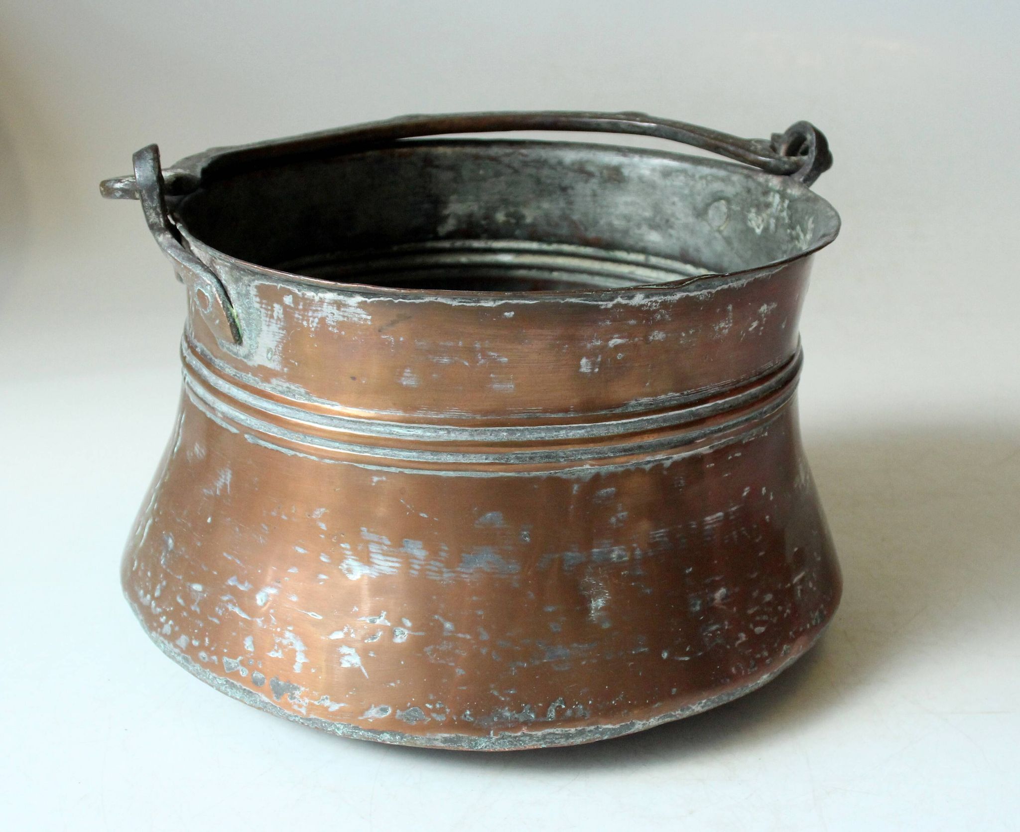 Large copper planter with wrought iron handle, Boho, vintage from the 1950s