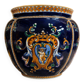 Gien: Glazed earthenware cache-pot with heraldic decoration – Renaissance style