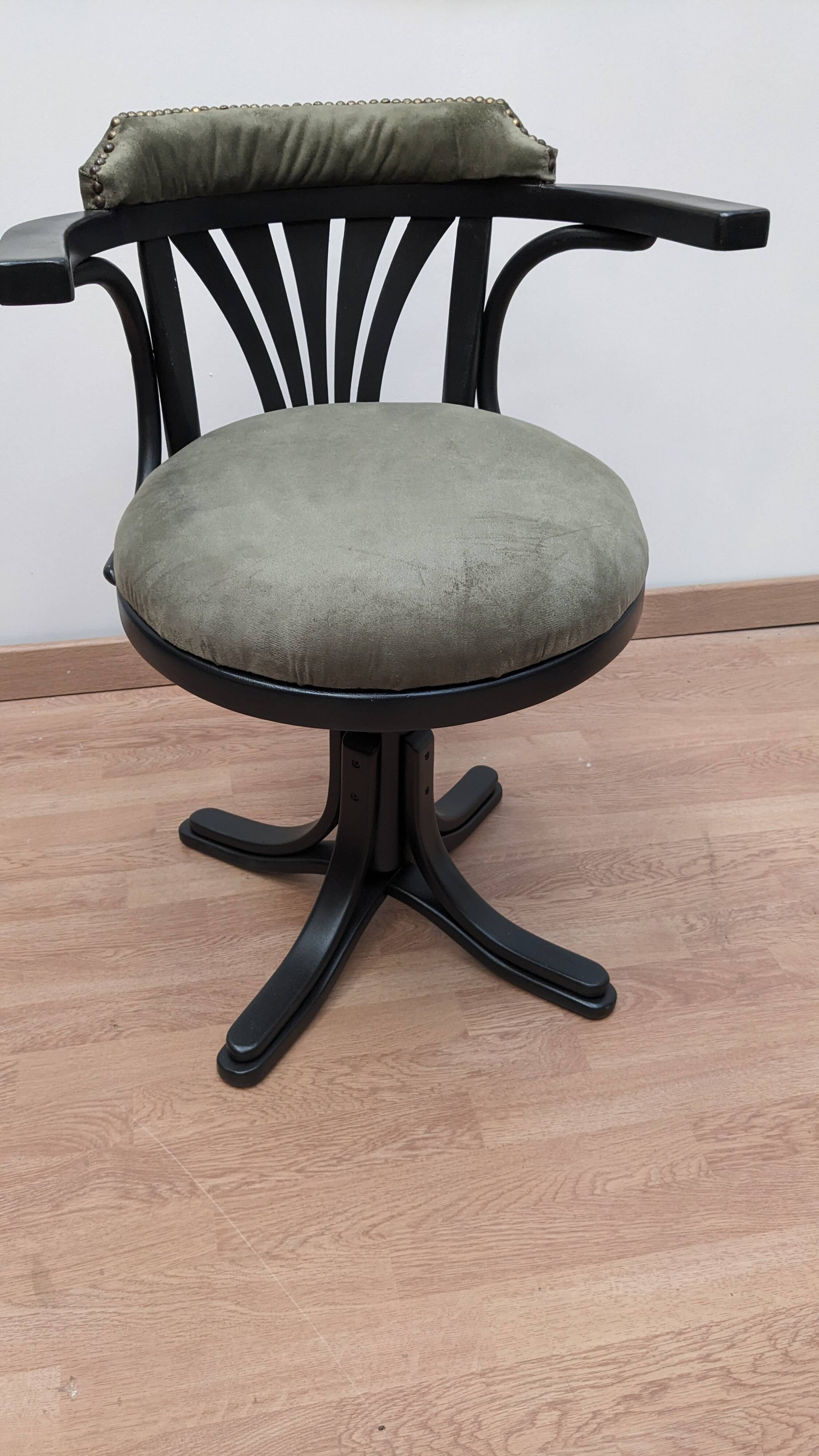 US-style office chair