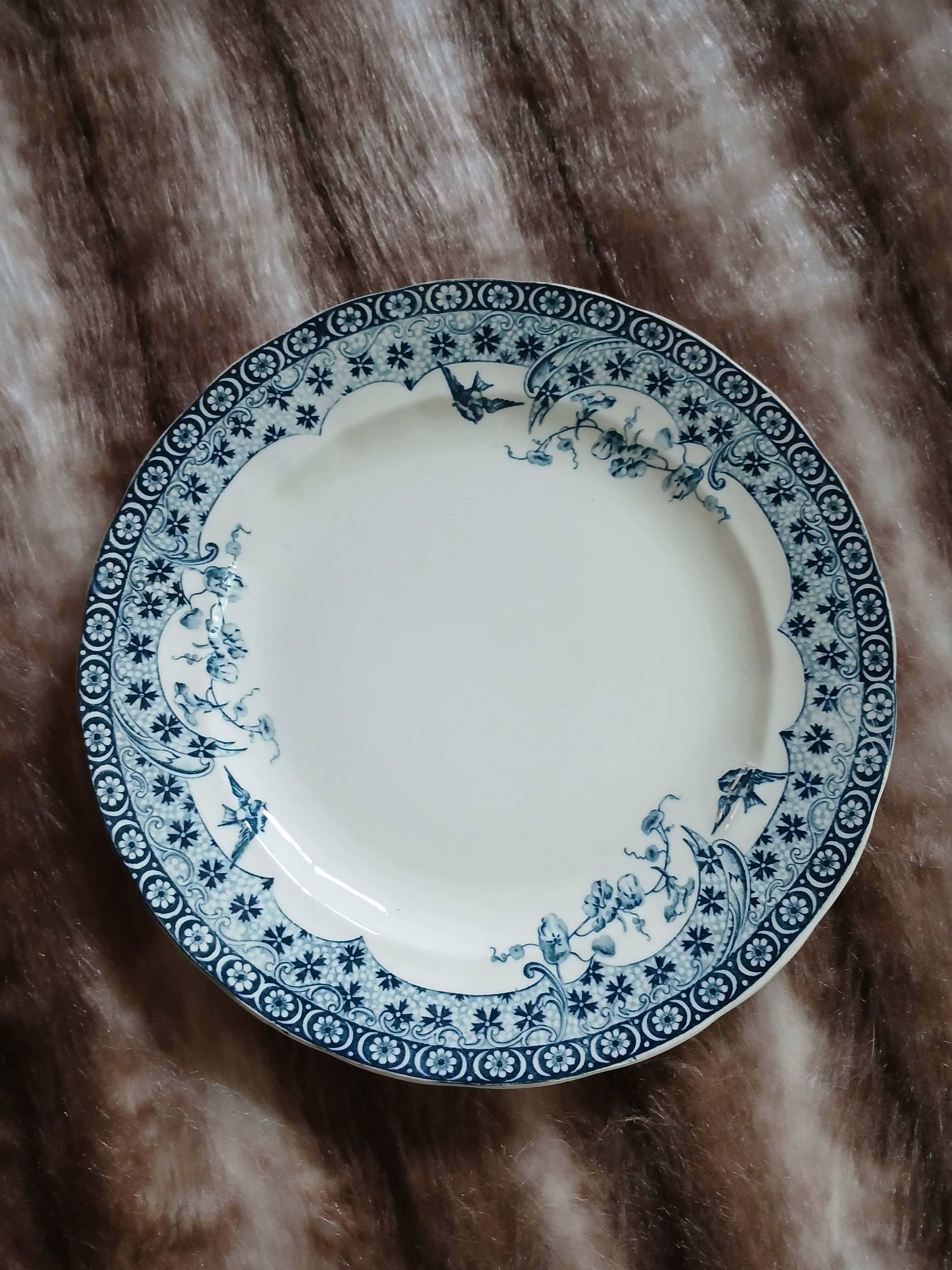 6 antique flat plates in ironstone