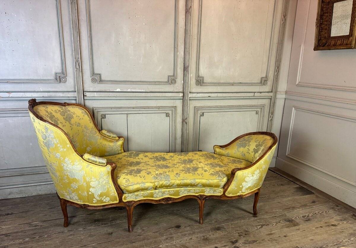 Duchess in Boat, Chaise Longue, Louis XV, Yellow Silk, 18th Century