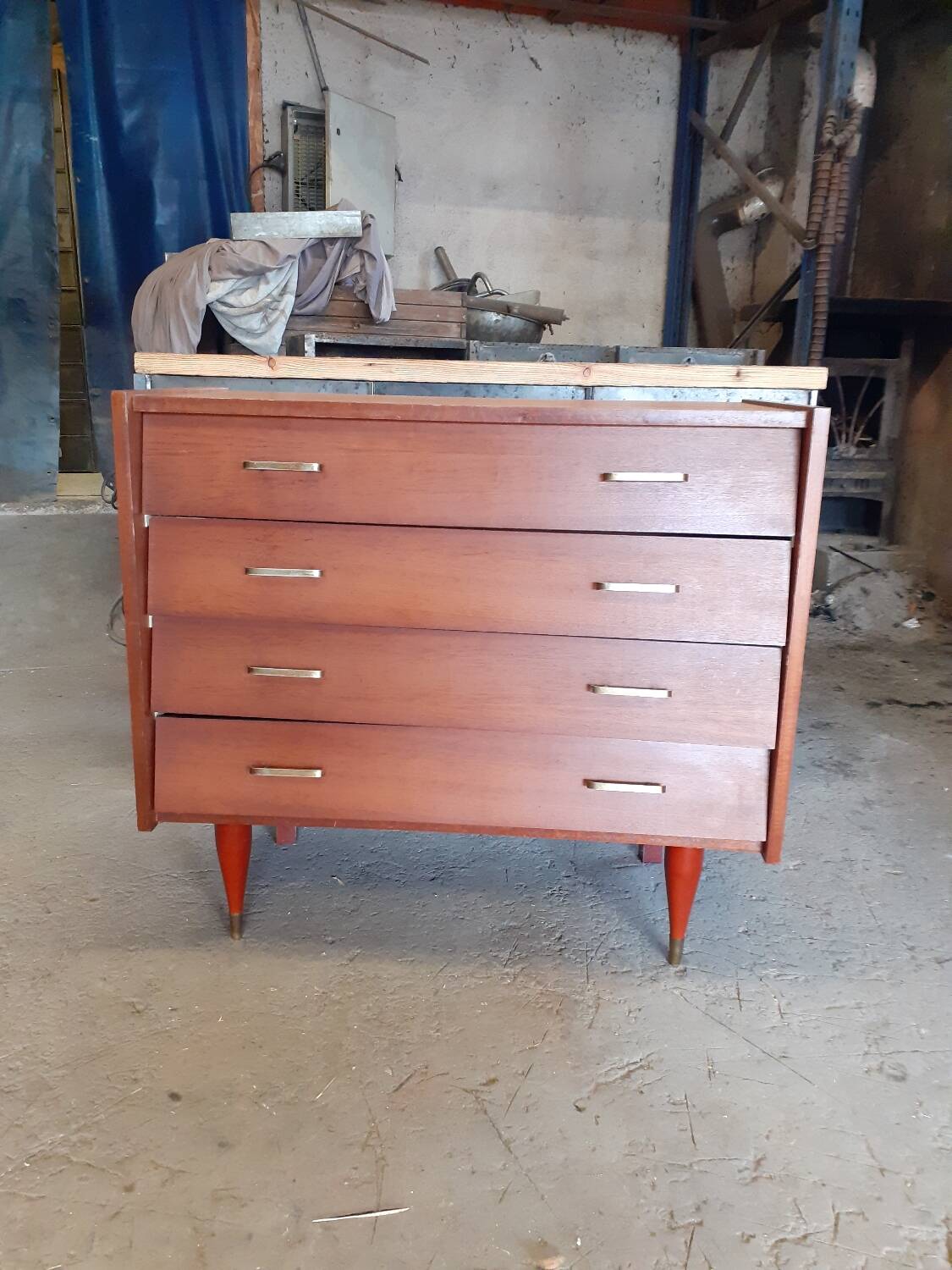 Vintage chest of drawers