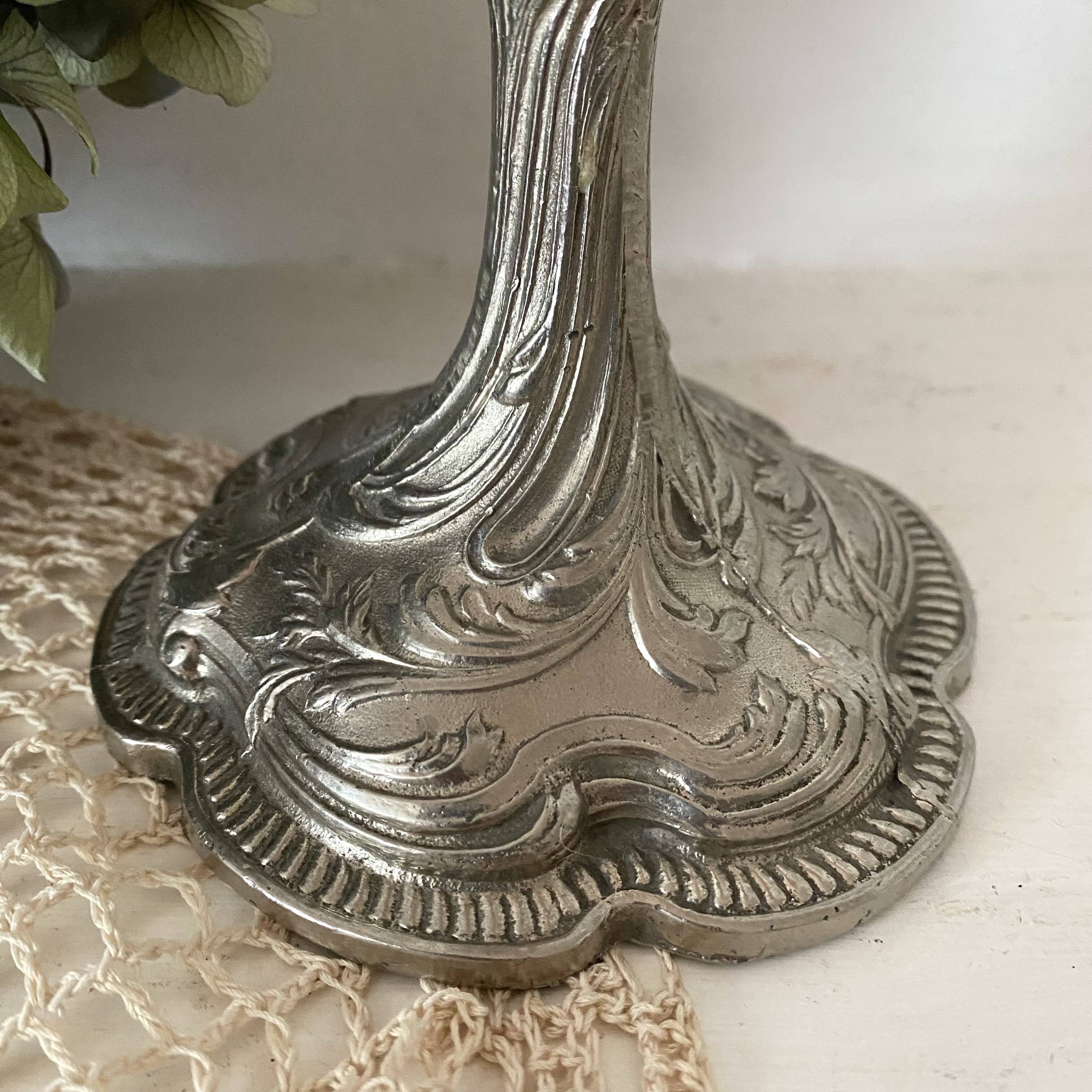 Art Nouveau cornet vase, tulip centerpiece