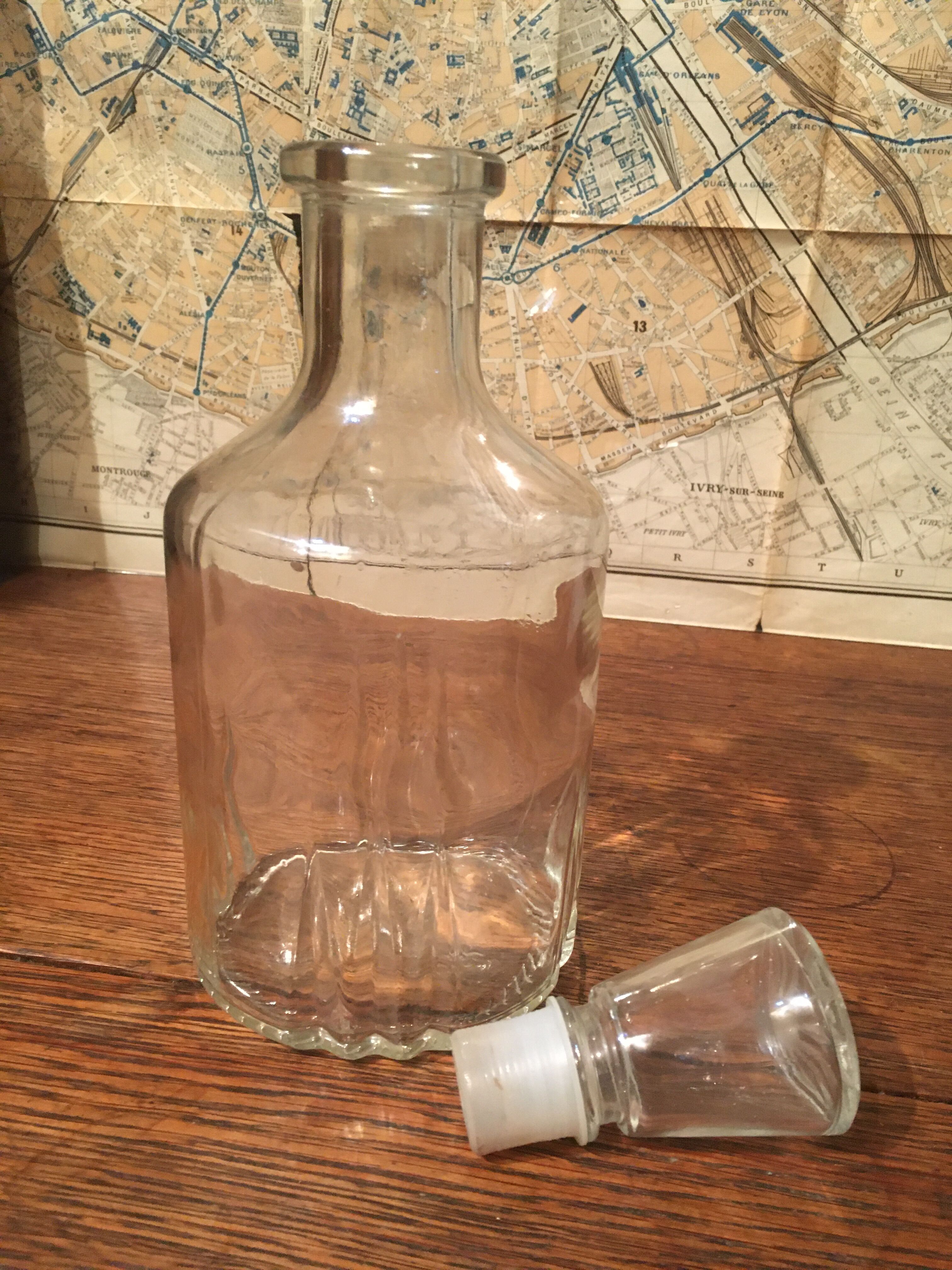 Carafe and liqueur cork
