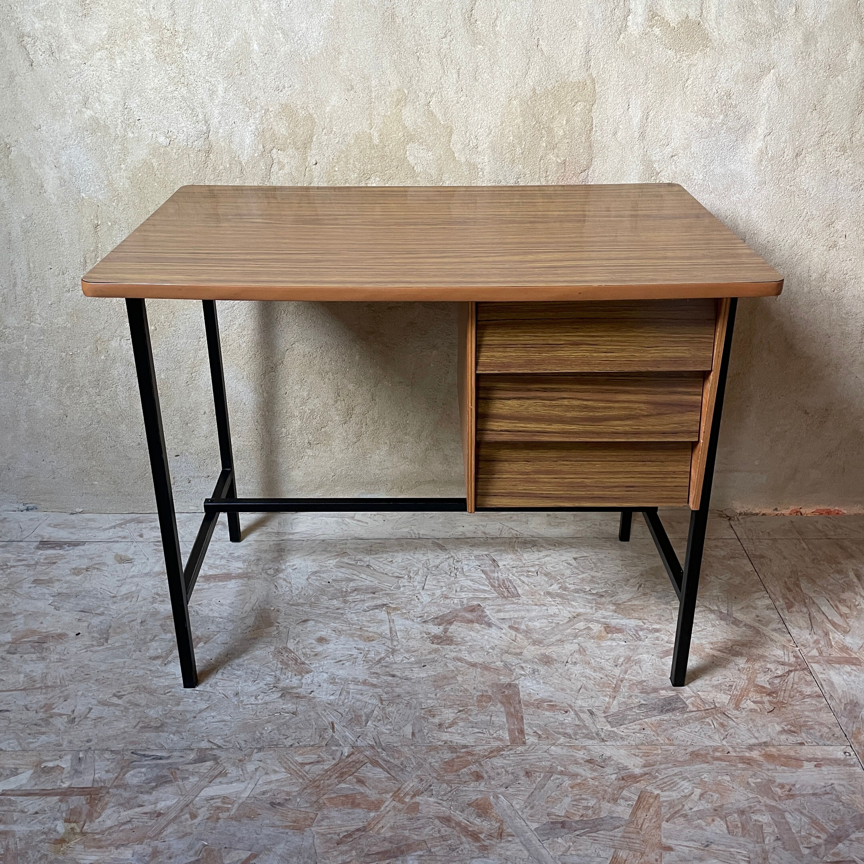 Small formica desk 70s
