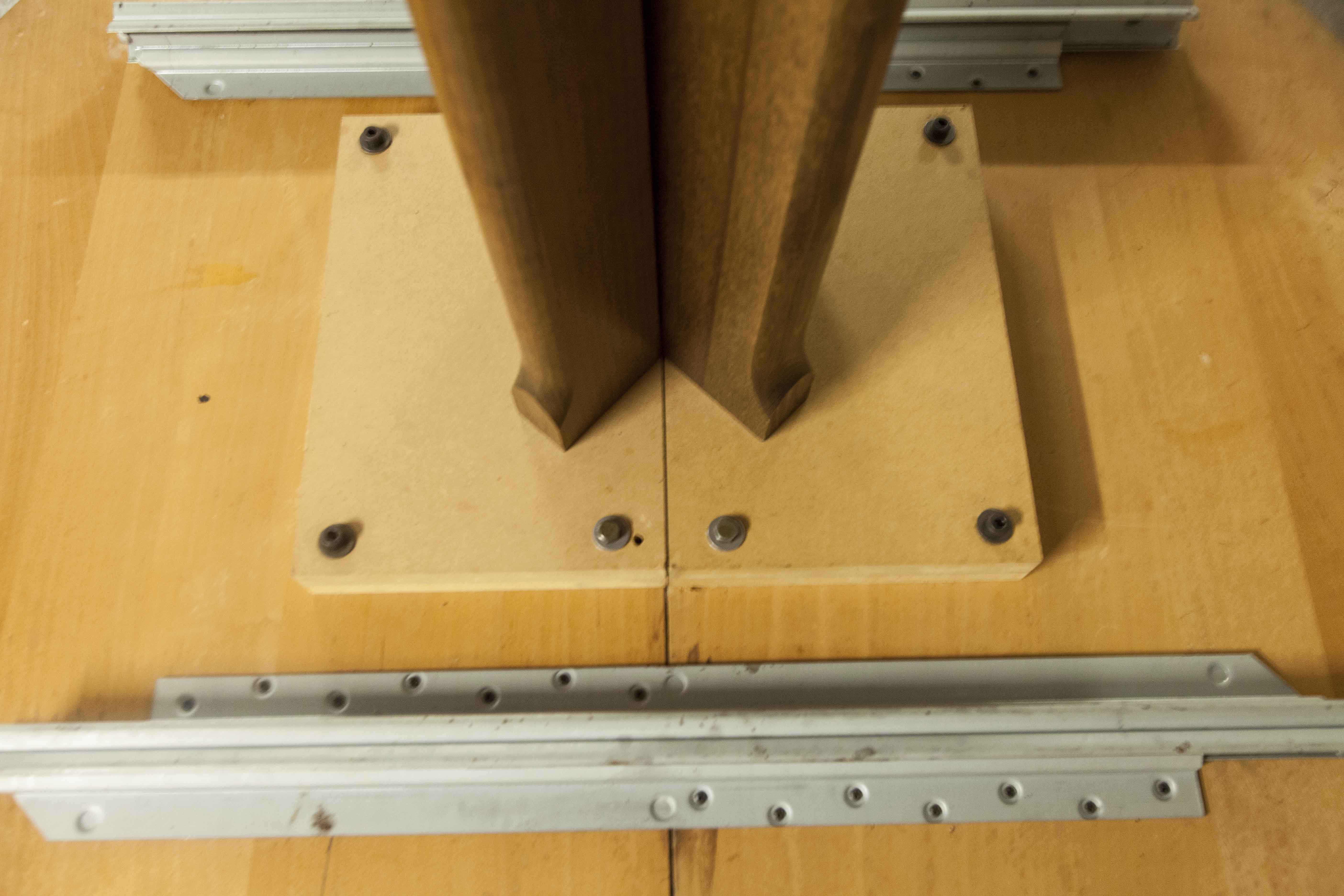 Roundtable 80's 2 solid wood extensions