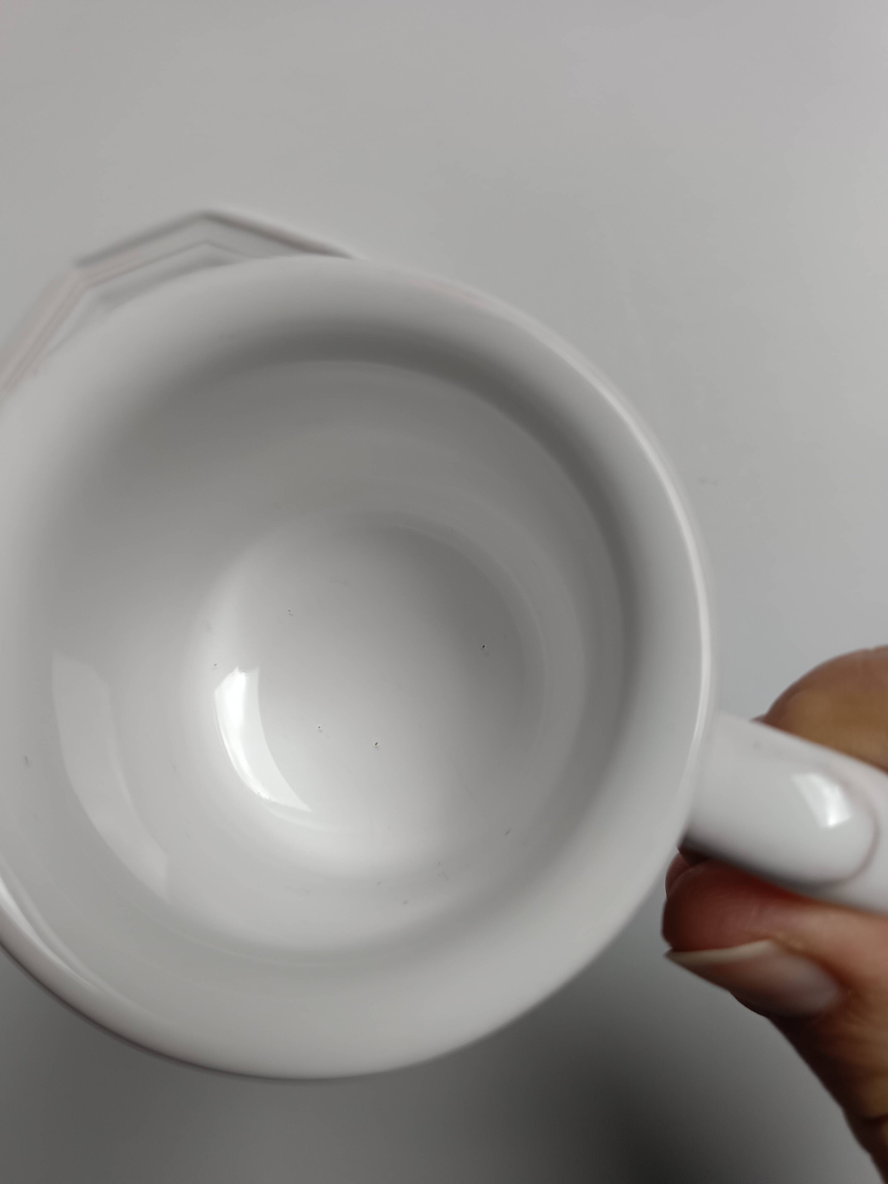6 tasses Niderviller blanches et roses à décor de fleurs