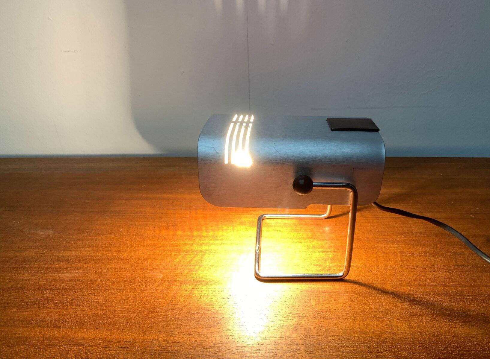 Vintage table lamp from the Italian space age by Targetti