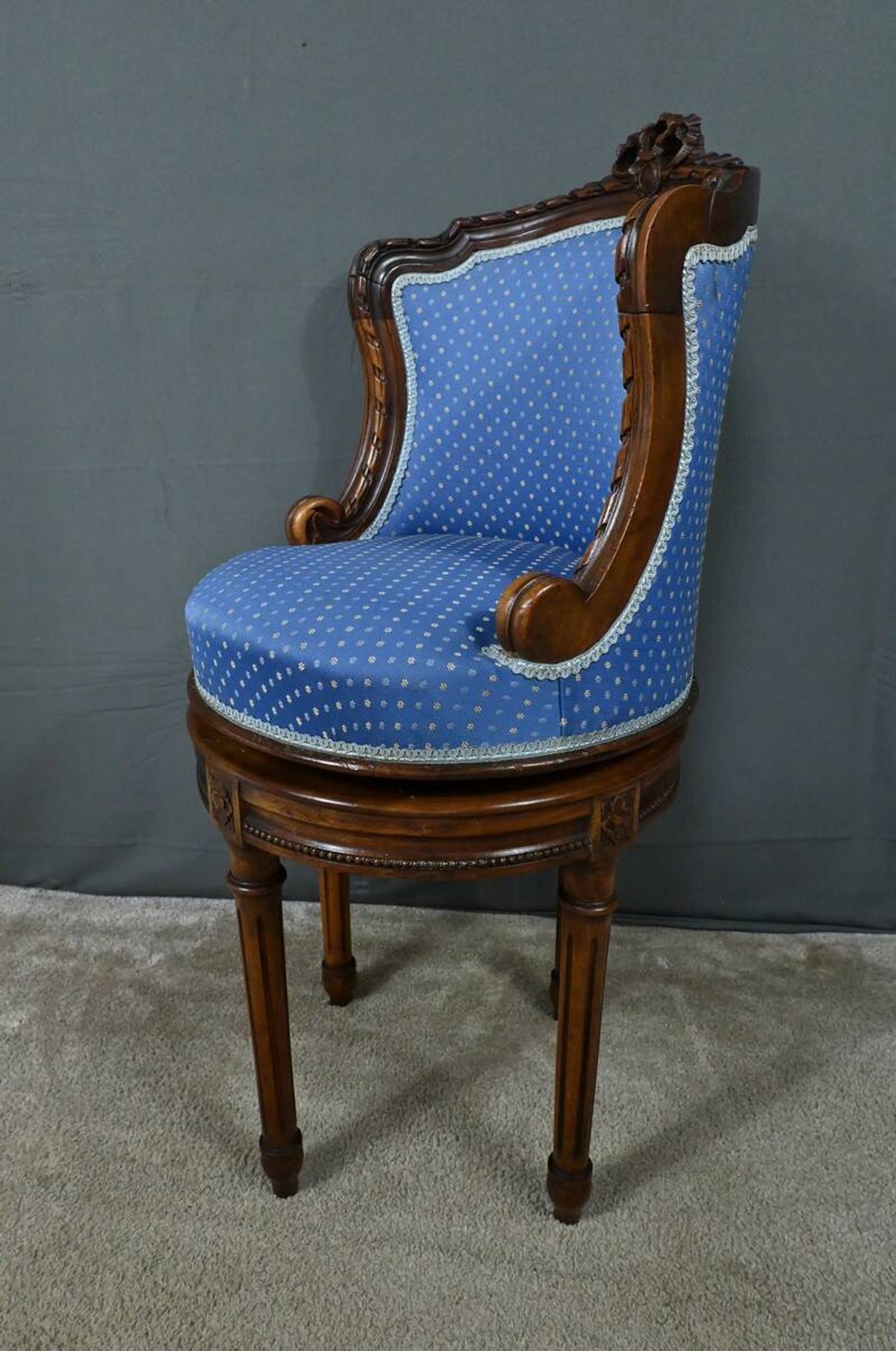 Louis XVI Style Beech Swivel Harpist Chair – Early 20th Century