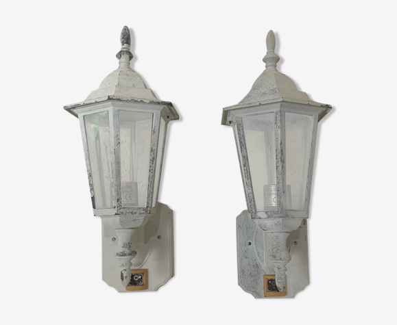 Pair of outdoor wall lamps