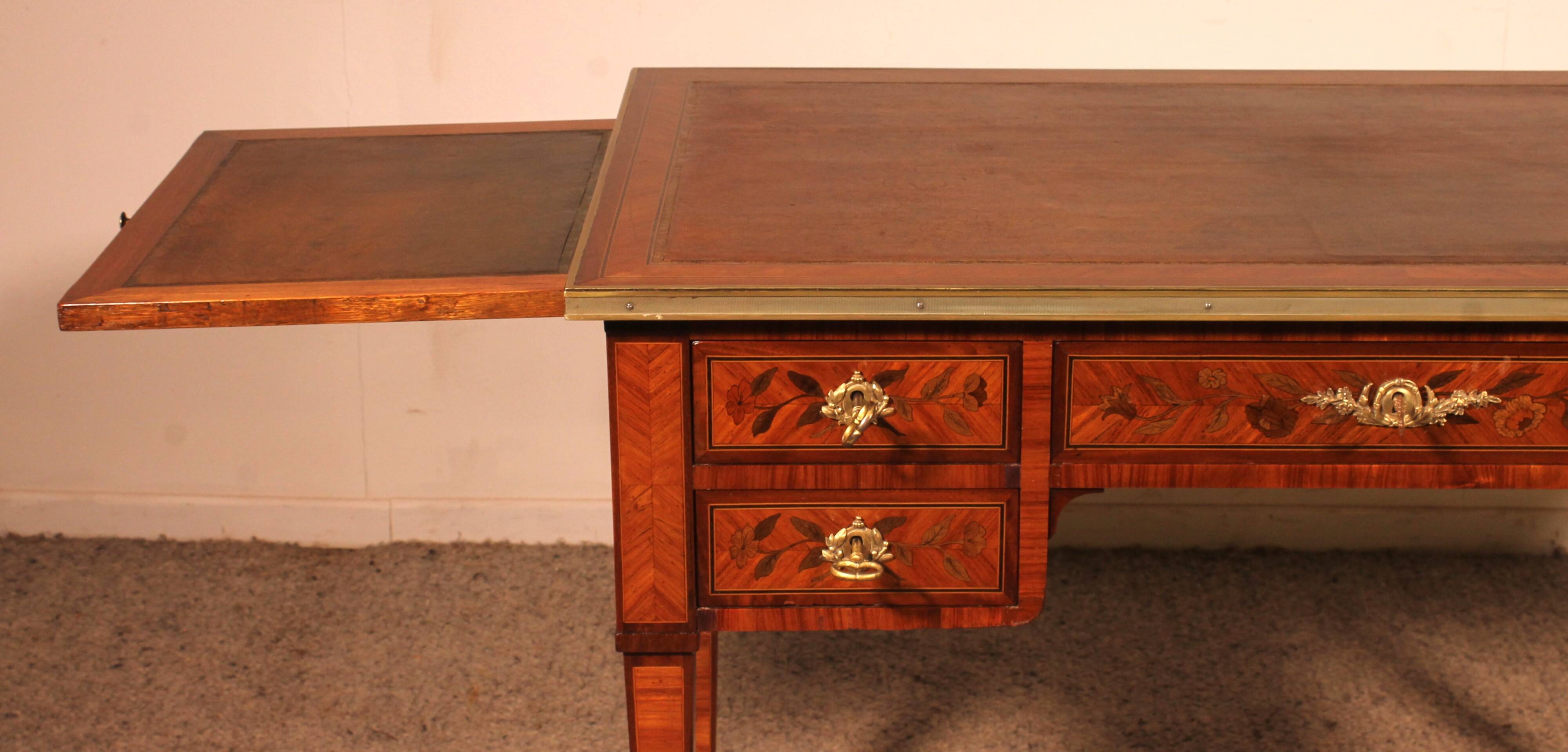 Bureau Plat Louis XVI En Bois De Rose