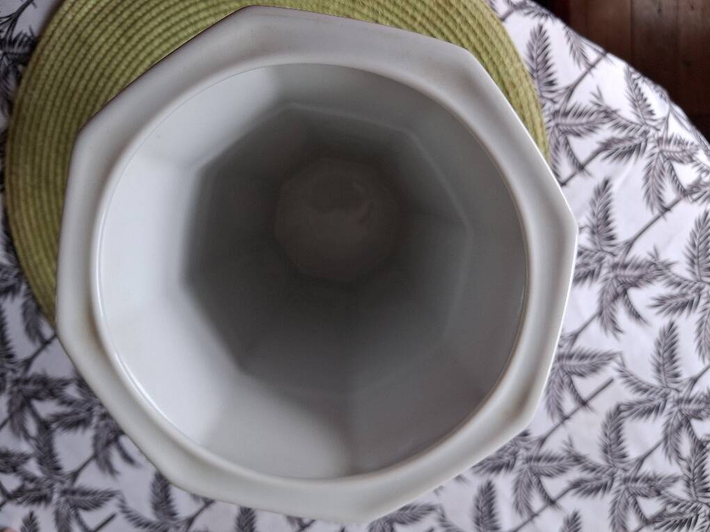 Superbe grand vase octogonal Porcelaine Limoges France