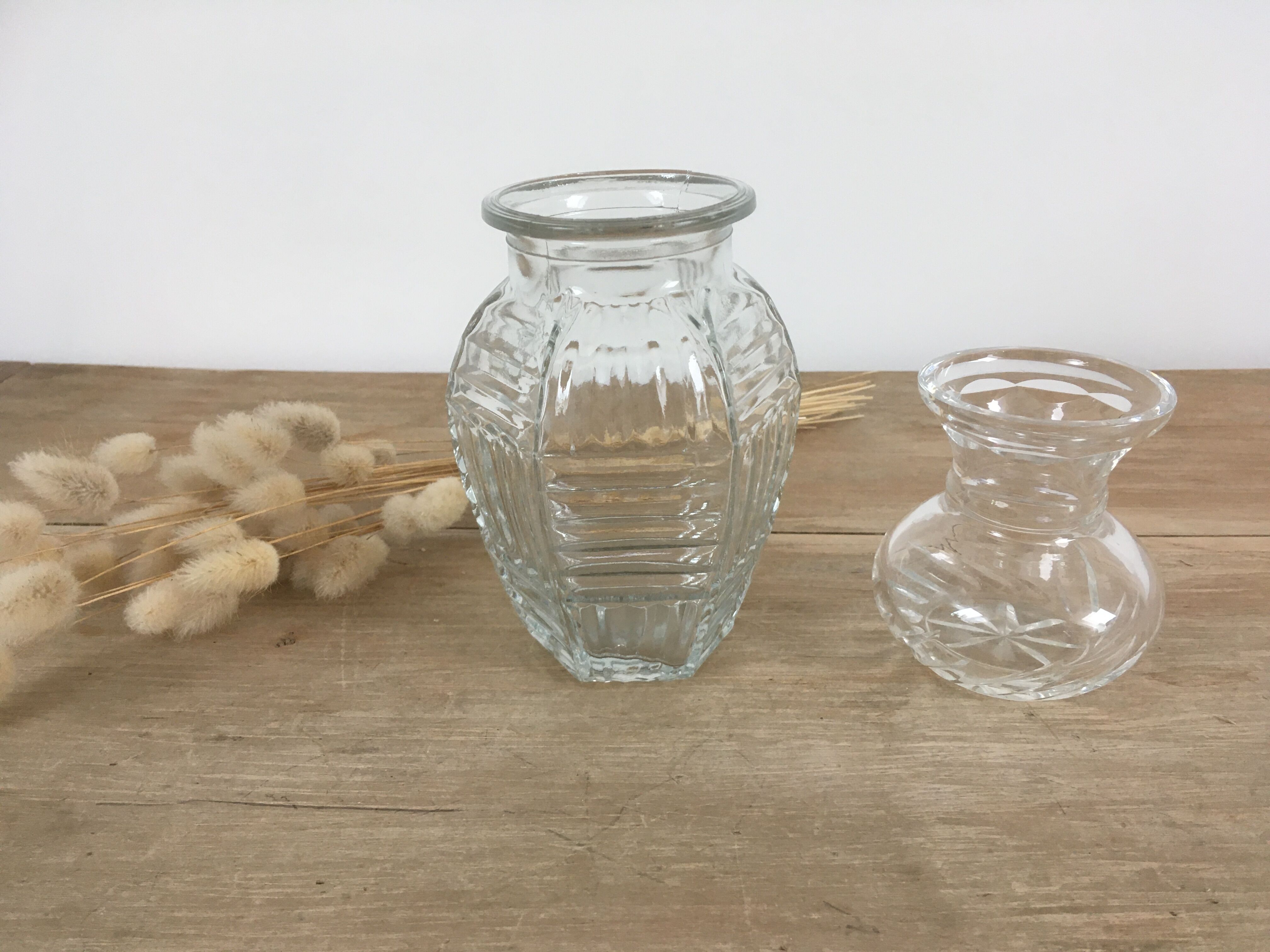 Set of 2 glass vases