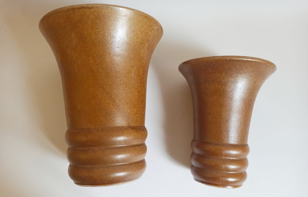 Pair of sandstone vases 60s