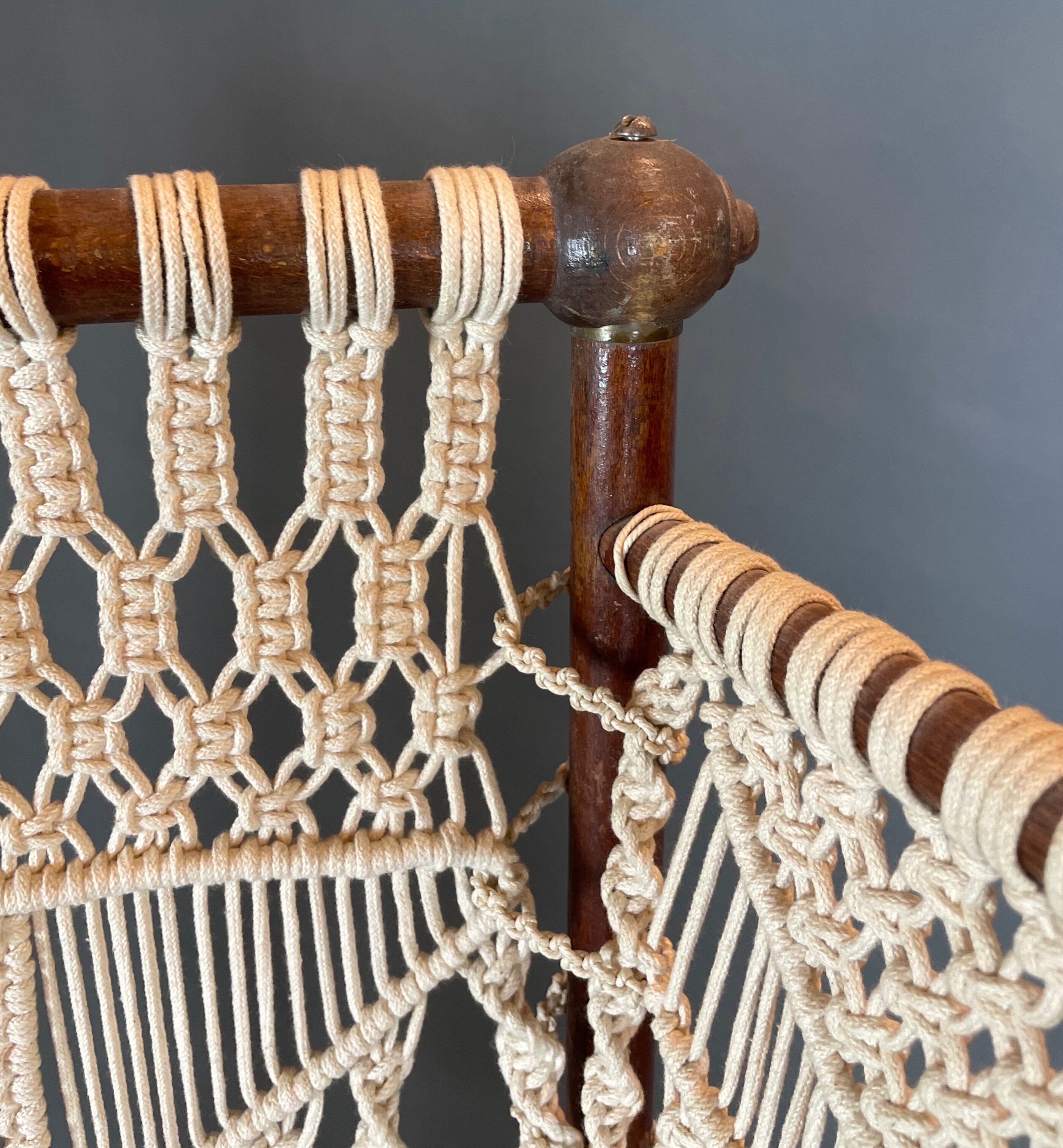 Paravent structure bois et macramé