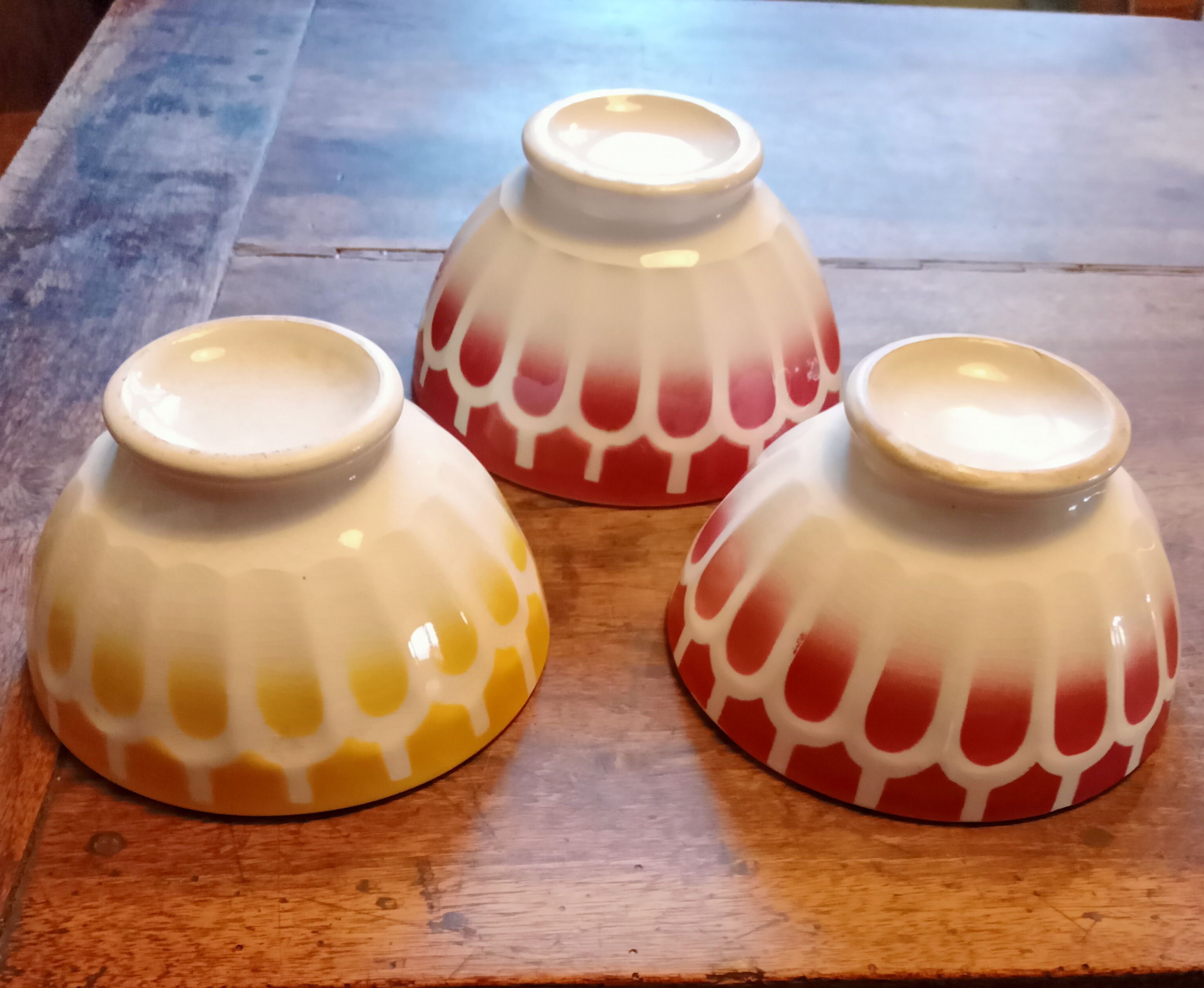 Lot de trois bols anciens