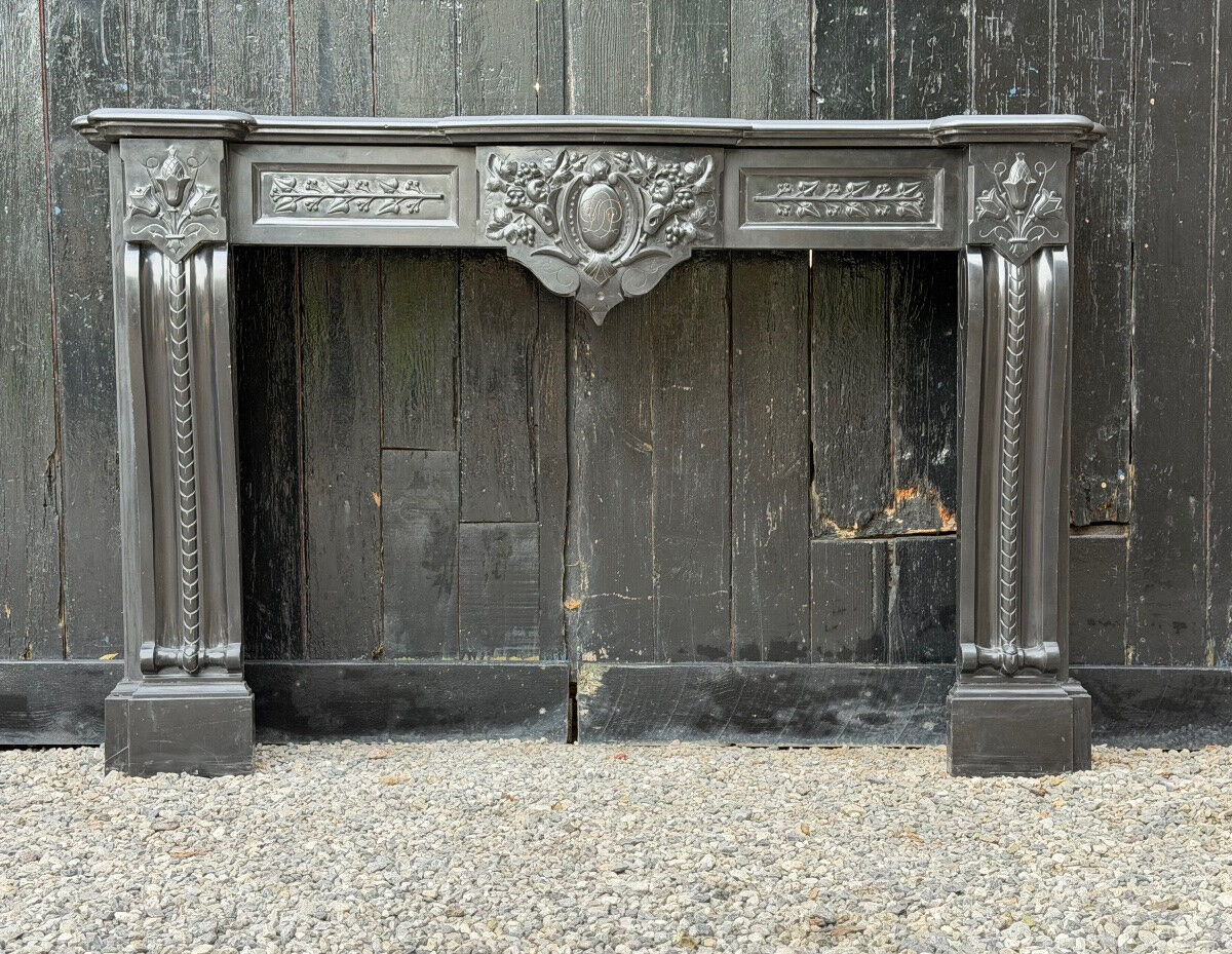 Napoleon III fireplace in black Belgian marble or Mazi, circa 1880