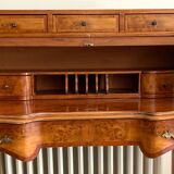 Cylinder desk