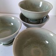 Ensemble 4  coupelles artisanales en céramique – émail céladon & style raku