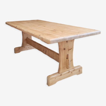 Farmhouse table