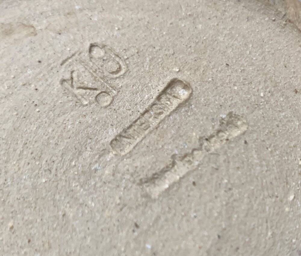 Minimalist ceramic vase carafe from the East German studio GDR by Kerstin and Ralf Unterstab for Kunsttöpferei Unterstab KTU, 1960s.