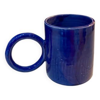 Mug tasse céramique bleu majorelle roi fait main design anse donut