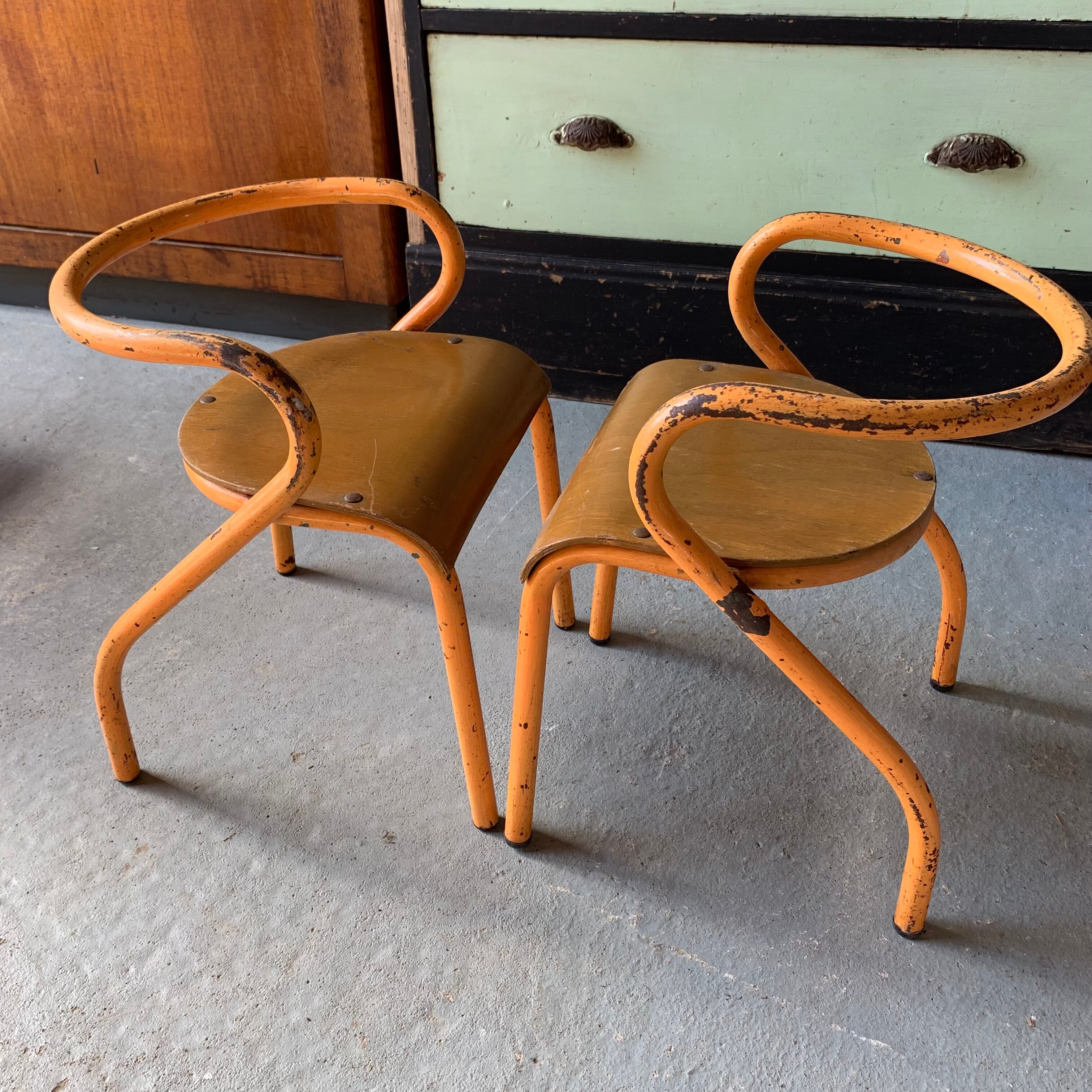 Set of 2 orange chairs child Jacques Hitier in wood & metal