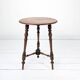 Table d’appoint vintage ronde à trois pieds en bois tourné massif style ant