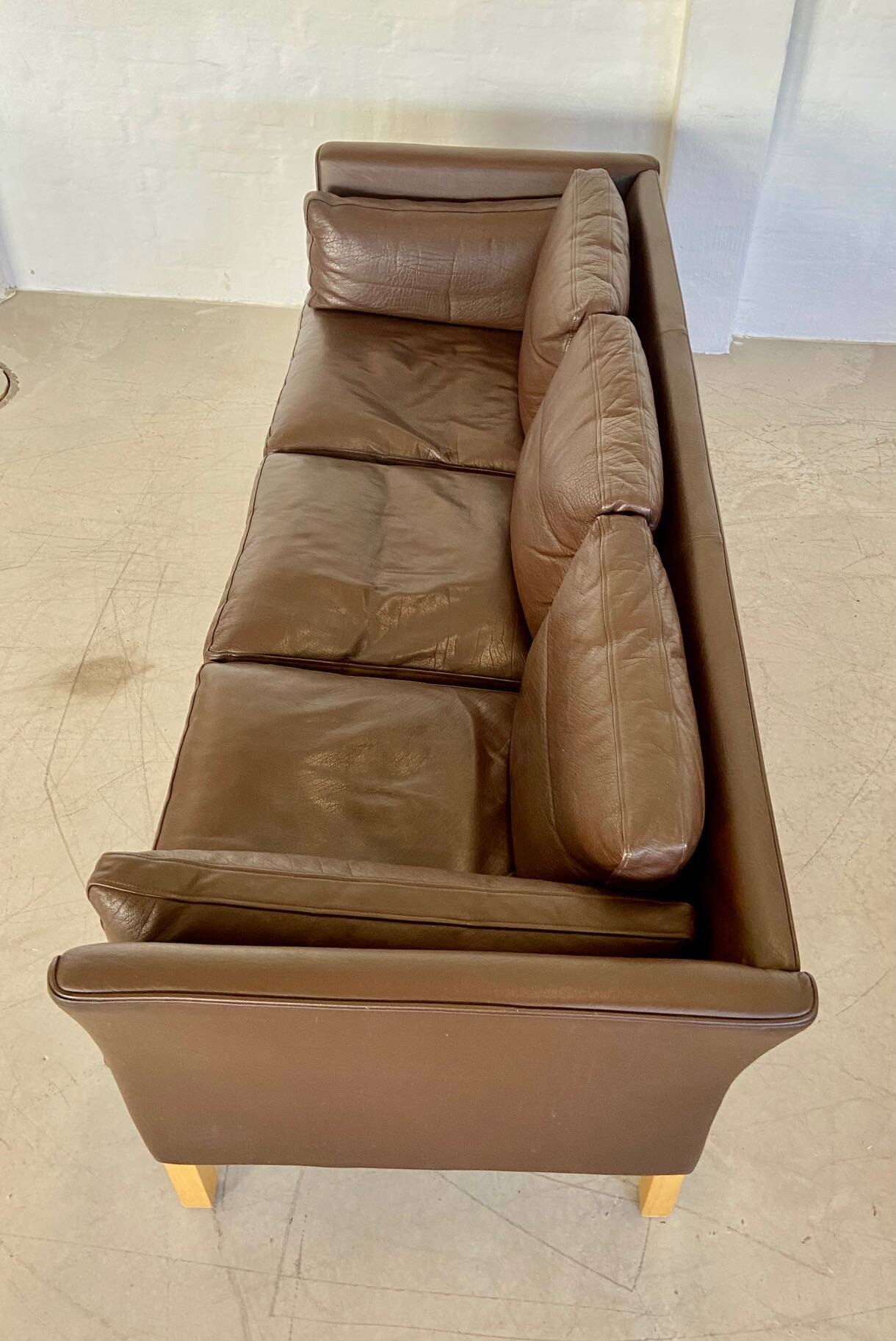 MID CENTURY VINTAGE DANISH MOGENS HANSEN 3 PERSON SOFA IN COCO BROWN LEATHE