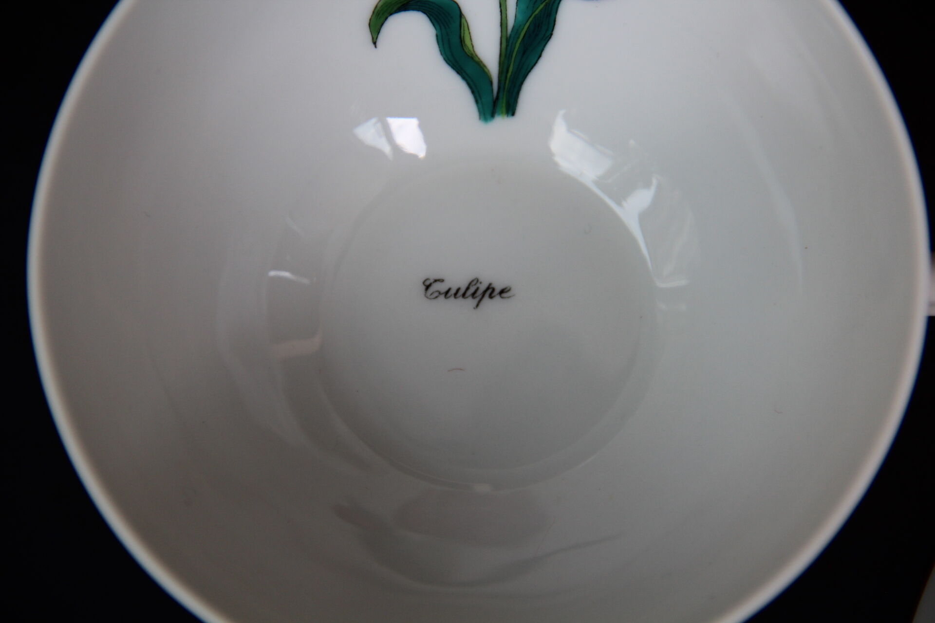 6 cups and sub-cups NBD Limoges illuminated by hand, floral patterns