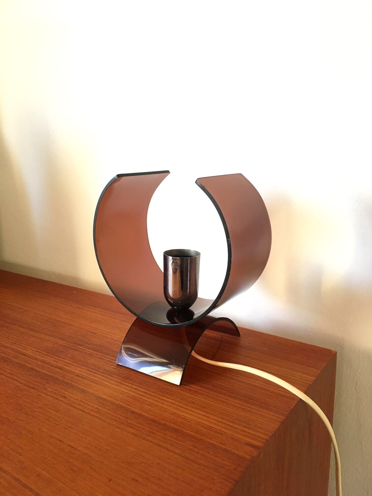 Vintage plexiglass lamp 1970