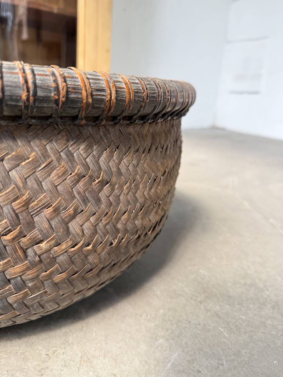 Vietnamese tea basket, mid-20th century