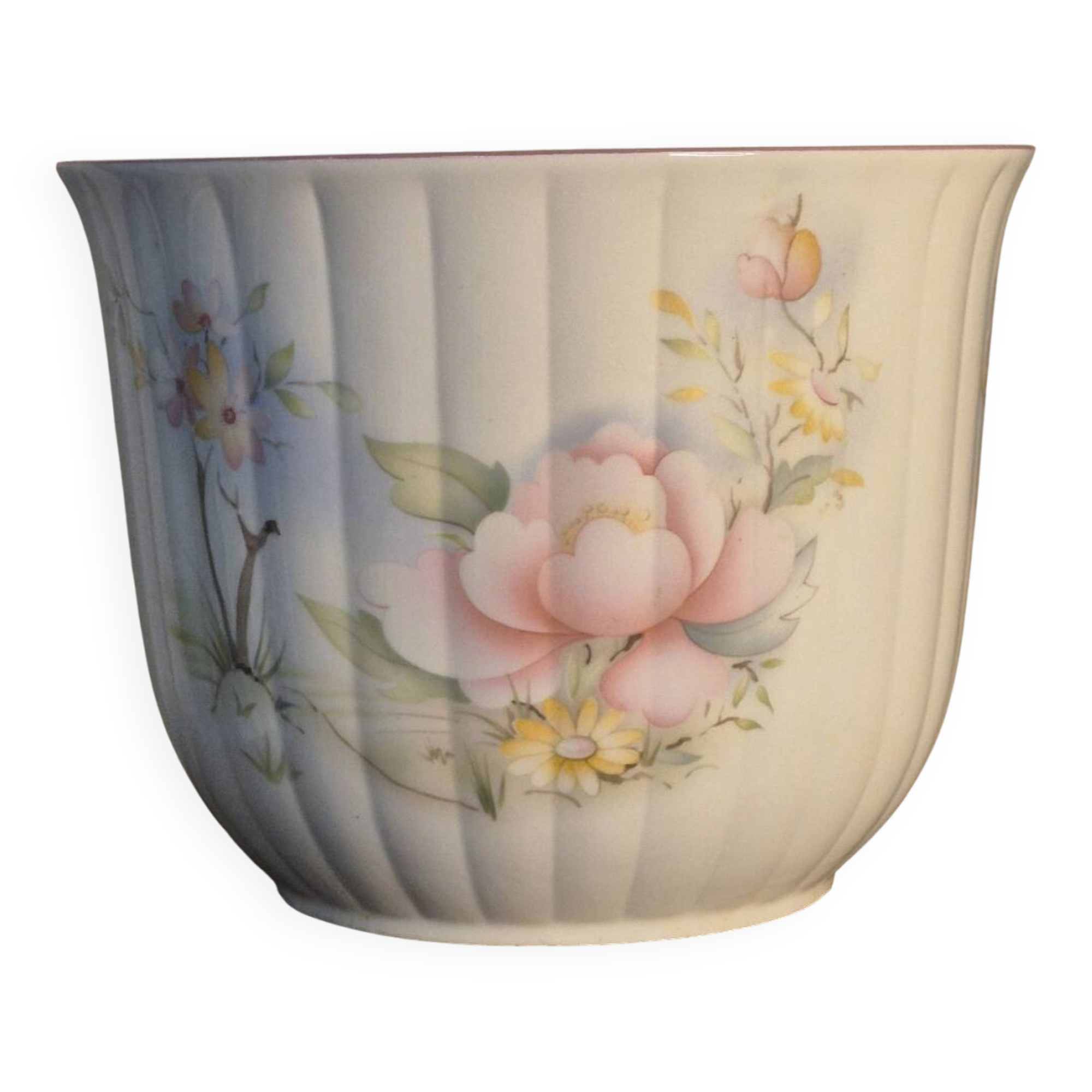 Porcelain cache pot