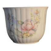 Porcelain cache pot