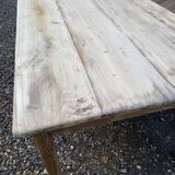 Farm table